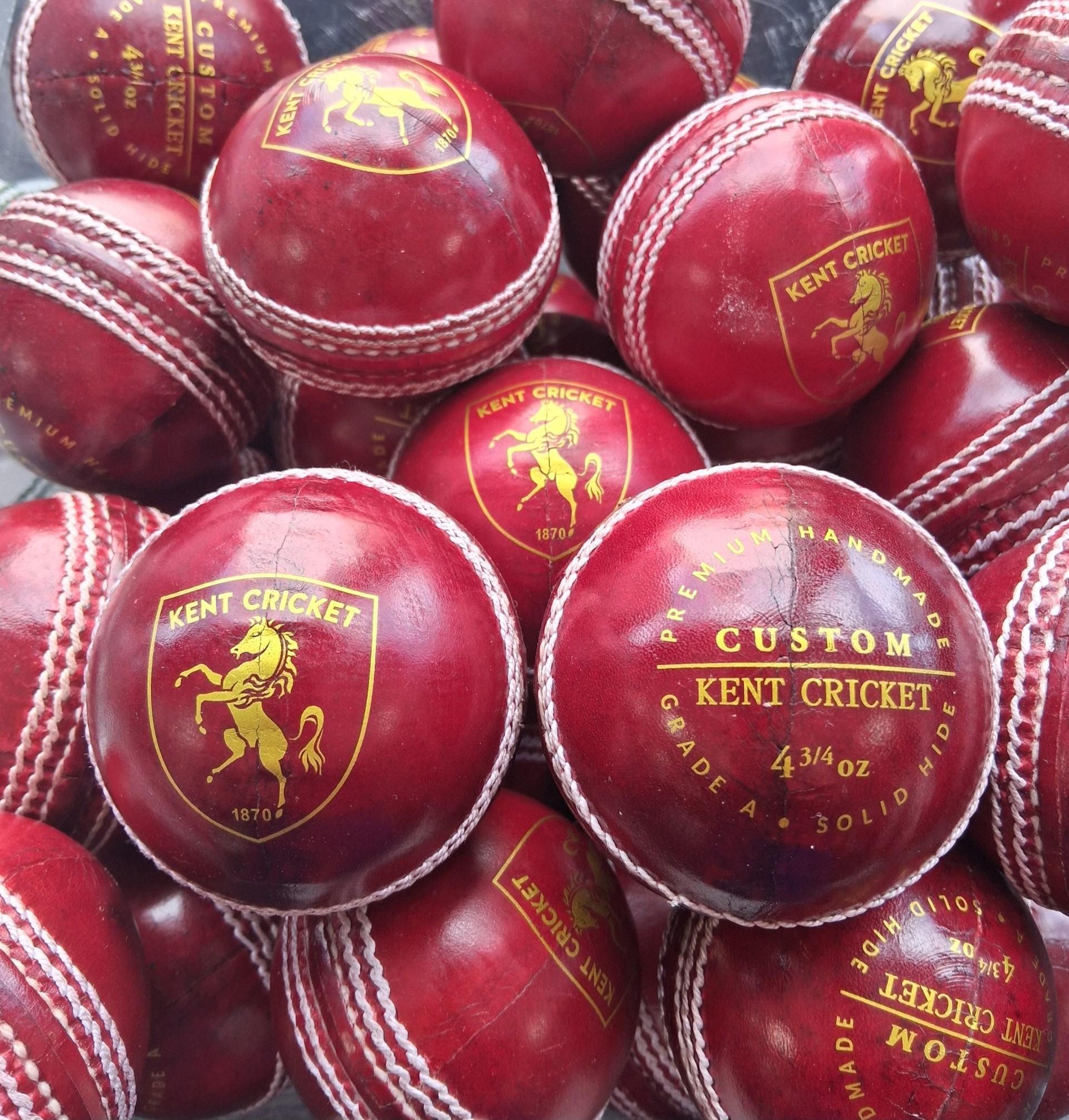 Kent red cricket ball JNR